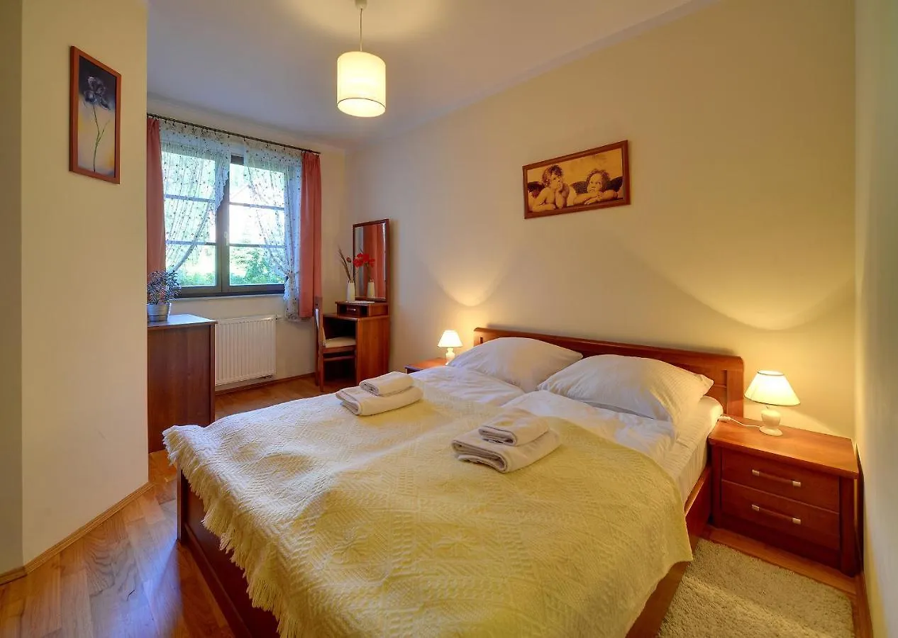 Apartamenty Sun Seasons 24 - Rezydencja Pod Swierkami Centrum Karpacz 0*,  Polen