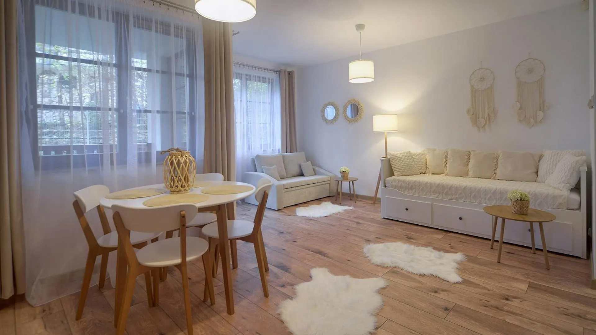 Funkcjonalne I Stylowe Apartamenty Sun Seasons 24 W Karpaczu By Noclegi Renters Apartment Karpacz