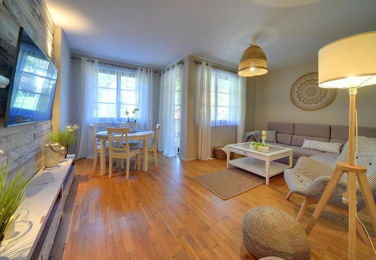 Apartamenty Sun Seasons 24 - Rezydencja Pod Swierkami Centrum 0*, Karpacz